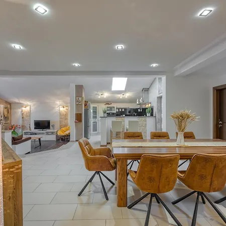 Bertetic Apartment